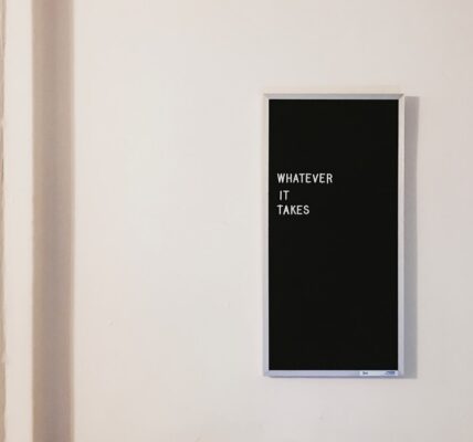 Photo Estate sale sign